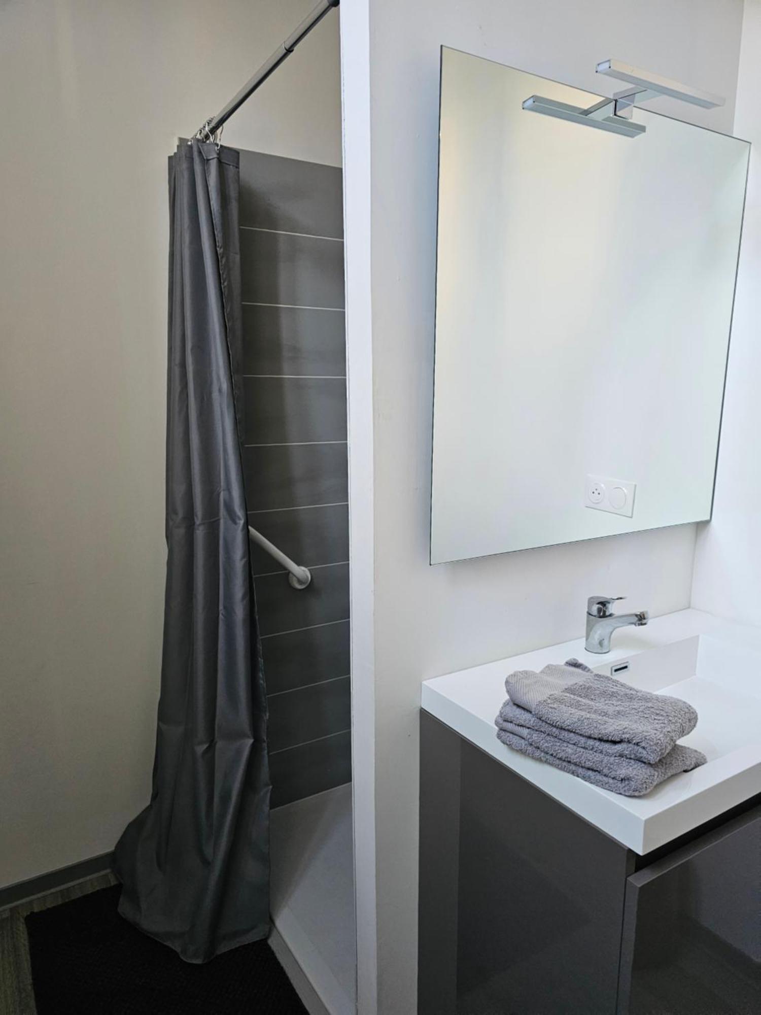 Logement Centre Ville Maurs Esterno foto